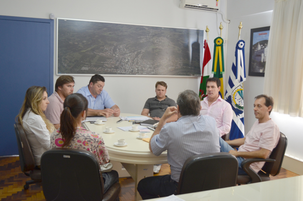 Inspeção Estadual nos frigoríficos é assunto de reunião em Capinzal