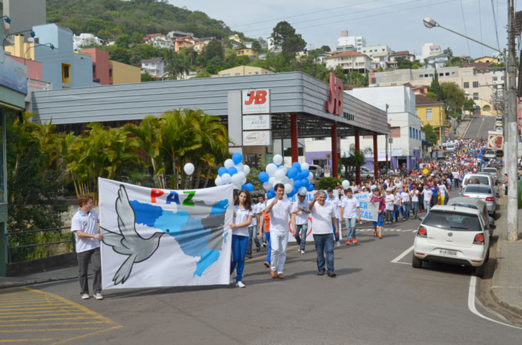 Capinzal retoma evento pela paz