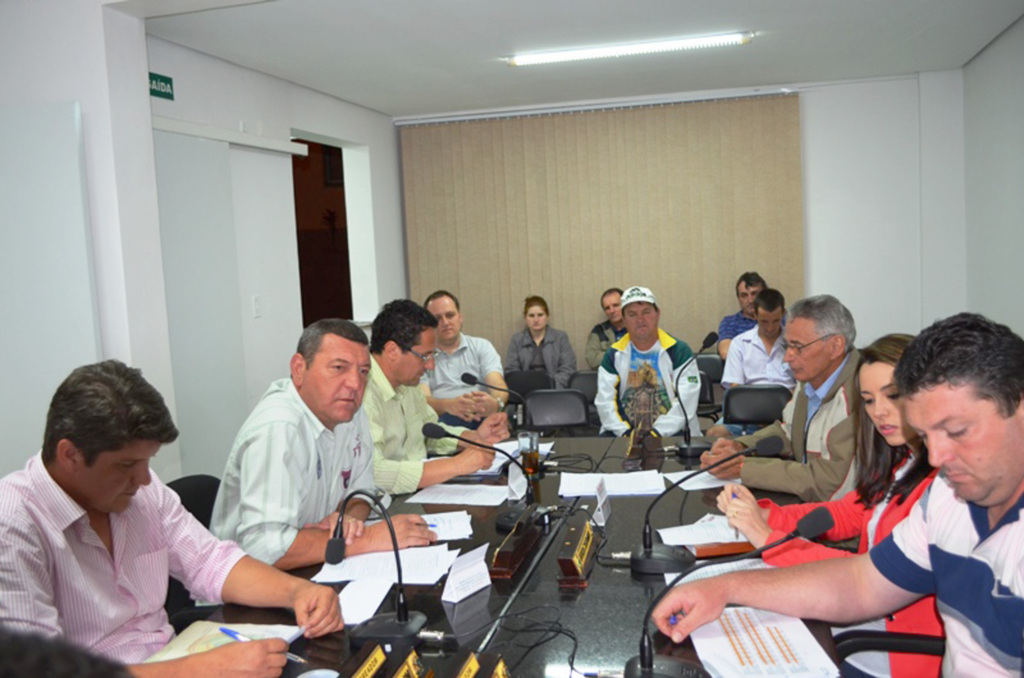 Votações importantes marcaram a primeira sessão do mês na Câmara de Vereadores de Ouro