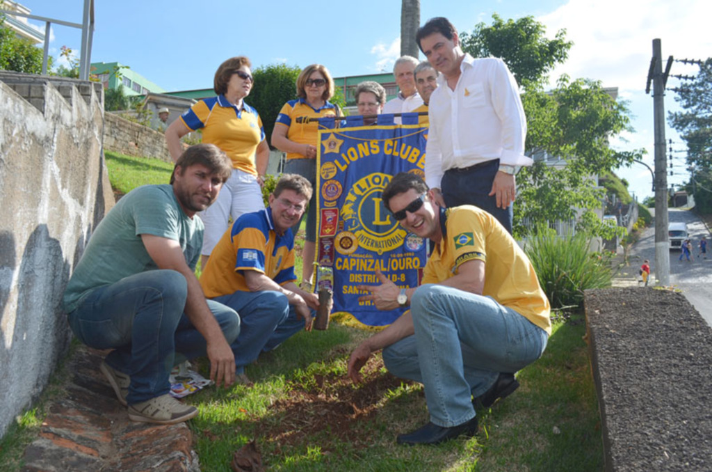 Prefeito recebe Plano Ambiental