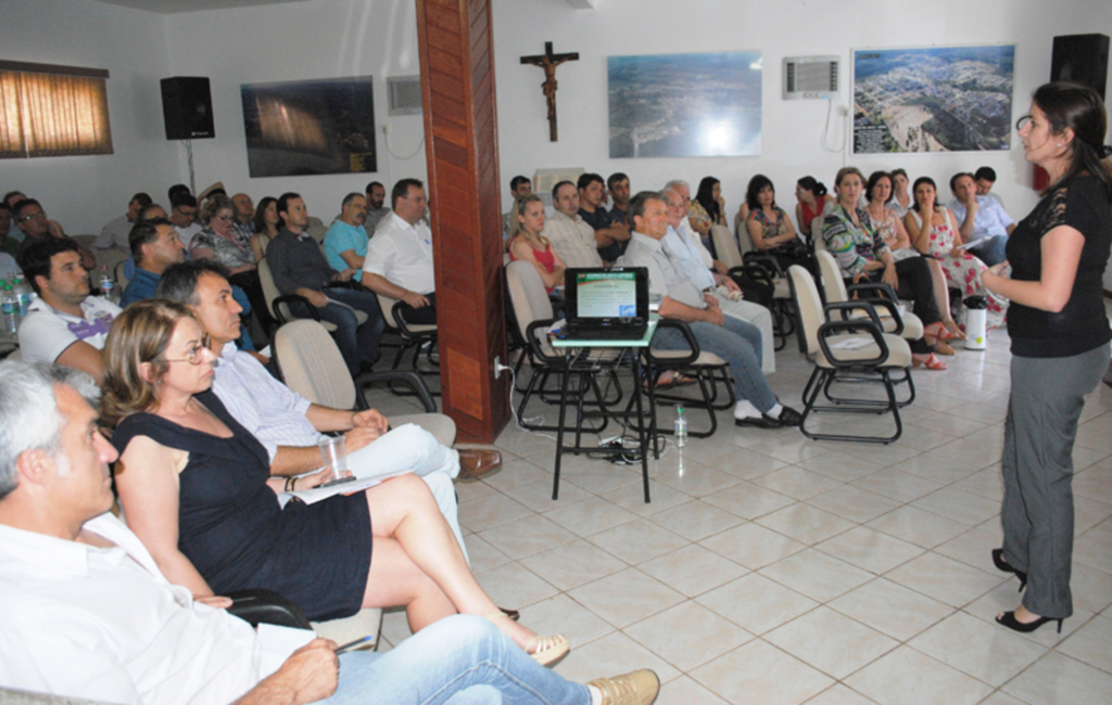 Conselho de Desenvolvimento Regional de Joaçaba realiza em Treze Tílias a quarta reunião do ano