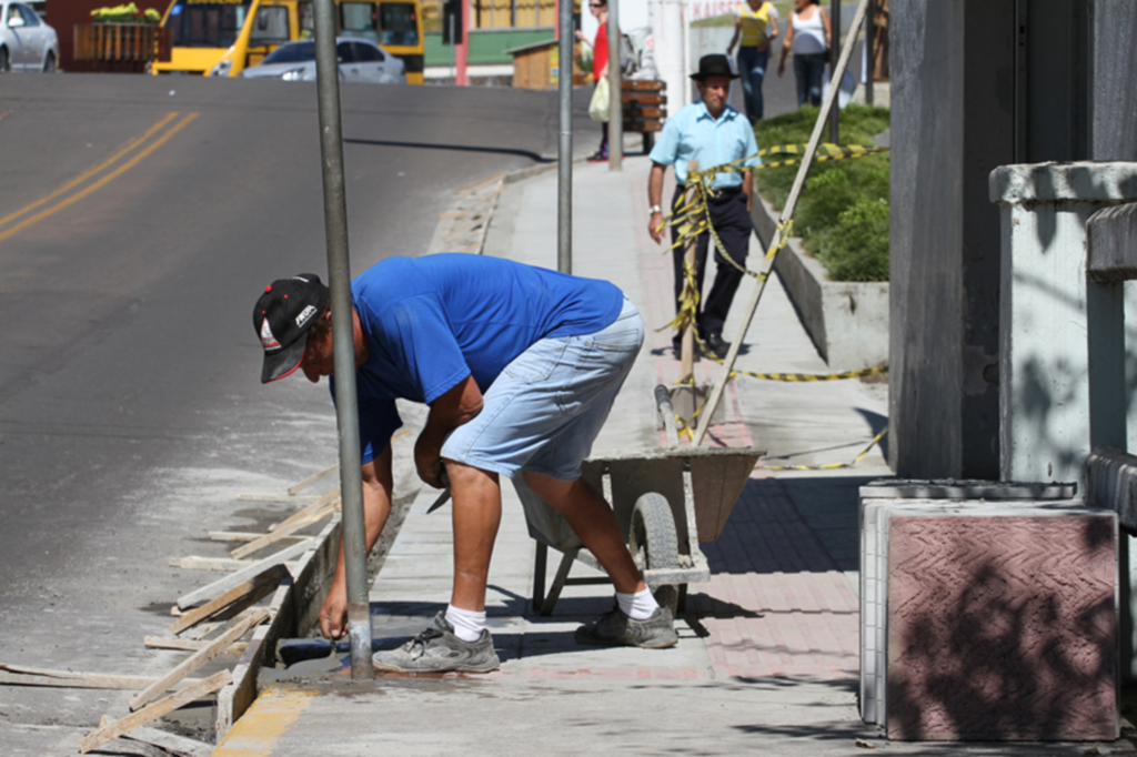 Joaçaba: 5ª etapa do projeto Calçada Cidadã está em execução