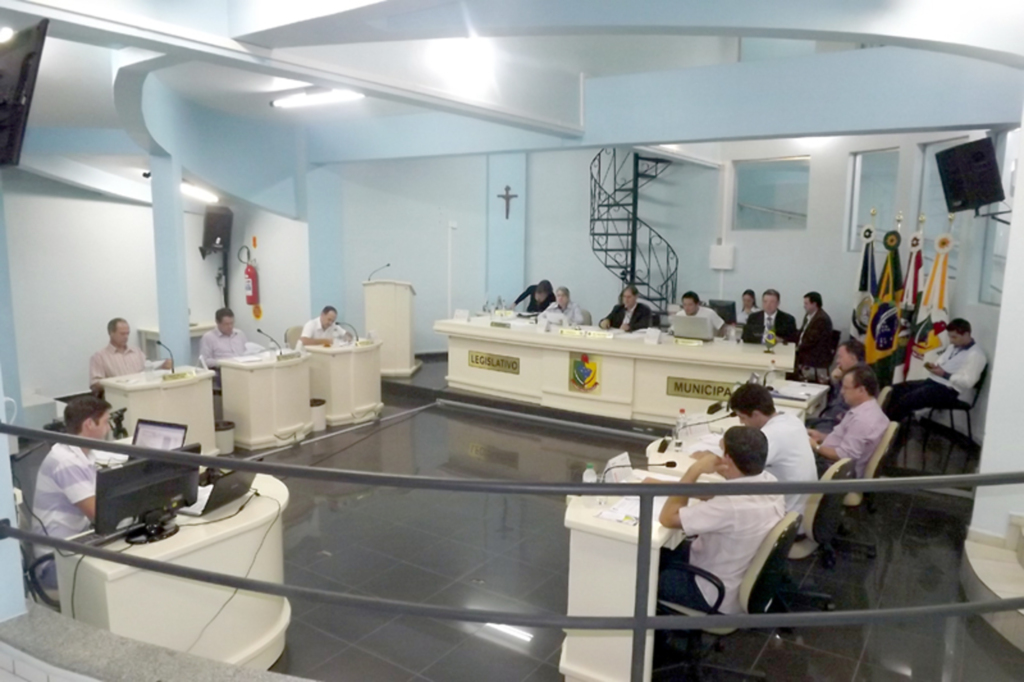 RESUMO DA SESSÃO PLENÁRIA 27 DE AGOSTO DE 2013