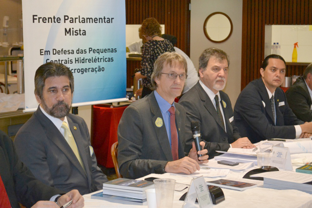 Uczai preside Frente Parlamentar em Defesa das PCH?s e Microgeração