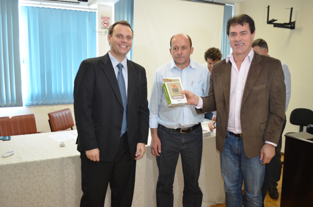 Prefeito de Capinzal recebe levantamento aerofotogramétrico