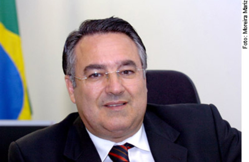 Governador Raimundo Colombo sanciona lei que concede pensão especial