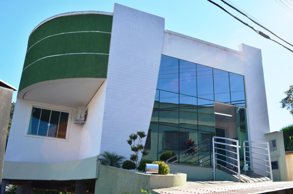 Legislativo ourense atende ao público normalmente durante o recesso