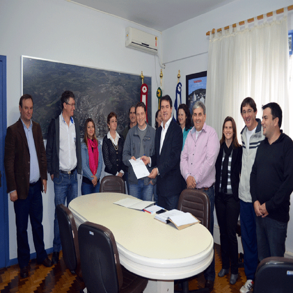 Assinada ordem de serviço para construção de escadaria no Loteamento São Luiz, na cidade de Capinzal