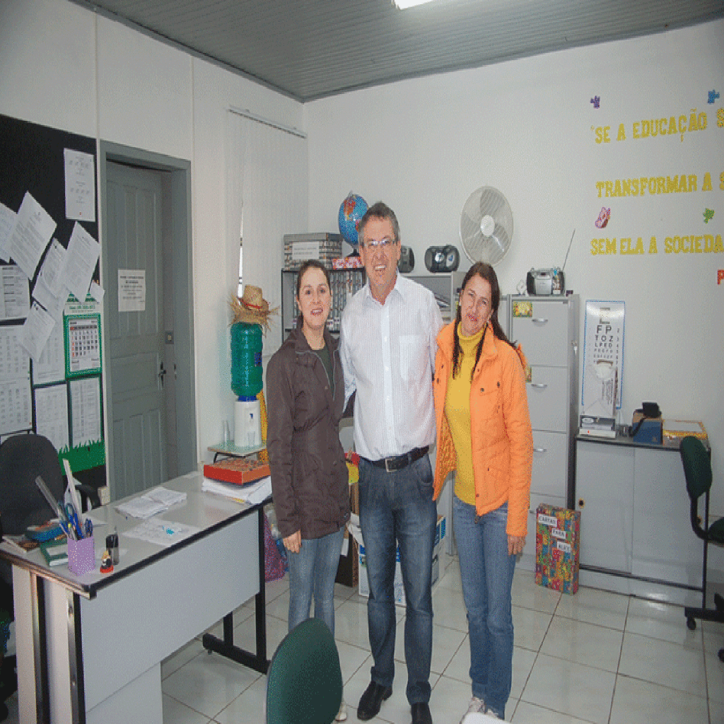 Prefeitura de Ouro retoma obras paralisadas e executa outras resumidas ao papel da formalidade