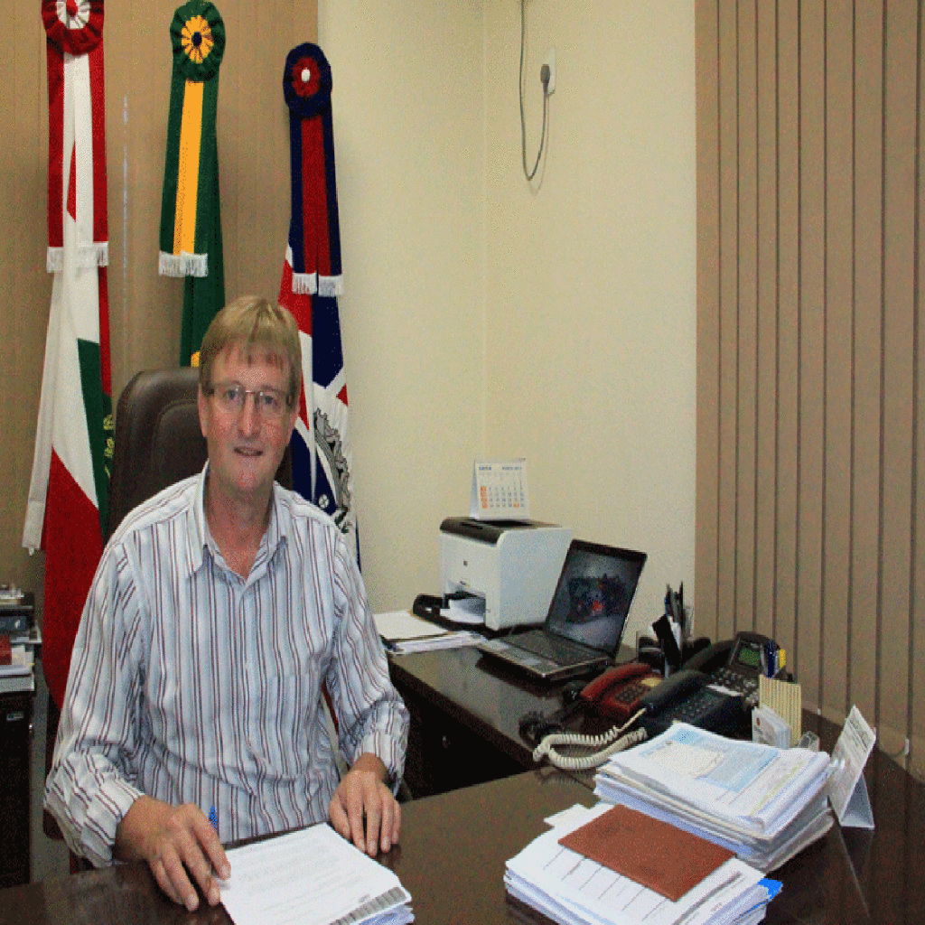 Mauri assume a Prefeitura de Piratuba