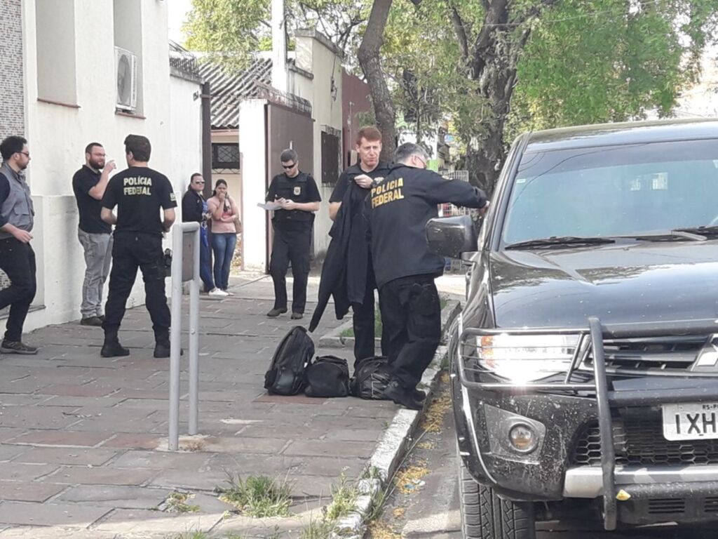 Operação Laranja Mecânica da PF investiga fraudes no transporte escolar em cidades do RS
