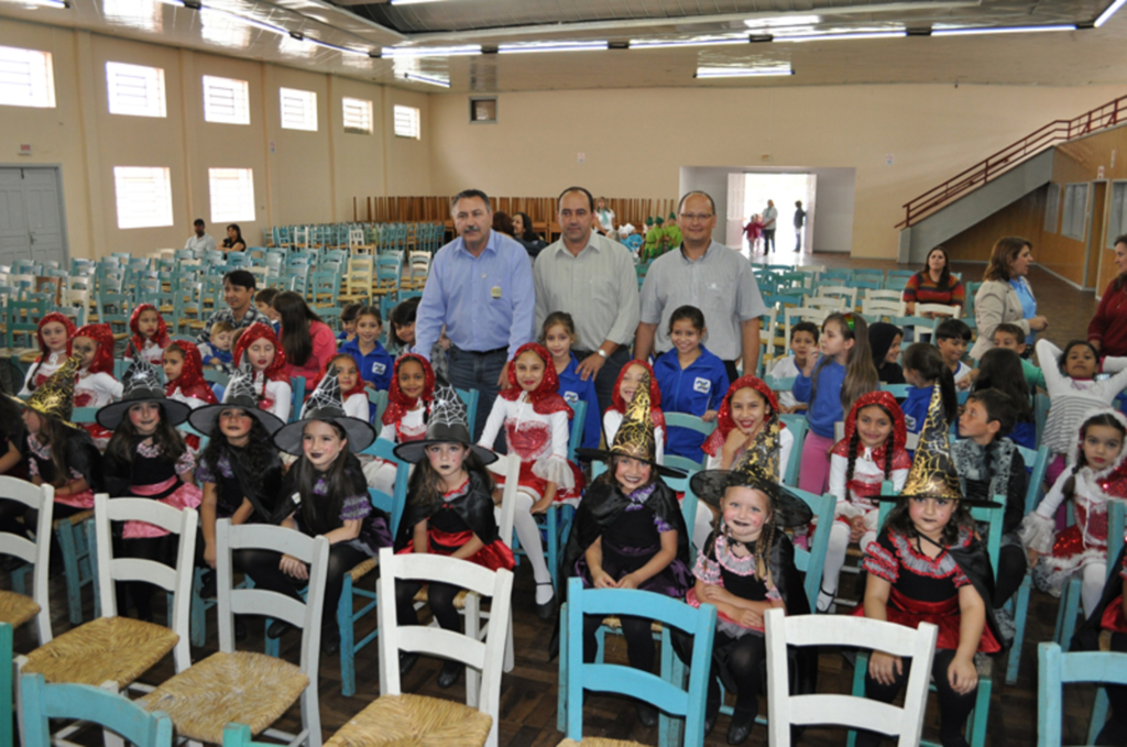 Apresentações culturais e artísticas das escolas municipais de Campos Novos