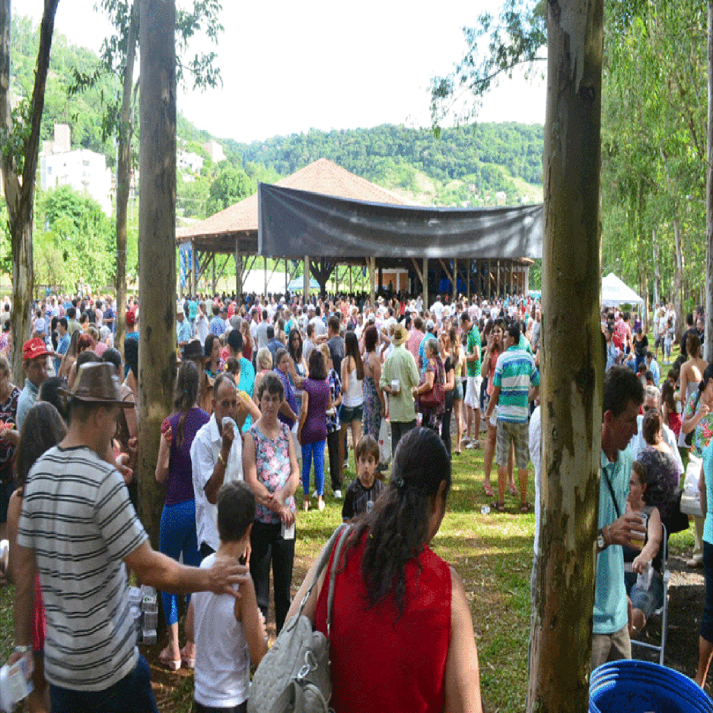 Capinzal comemora com festa seus 64 anos de emancipação político-administrativa