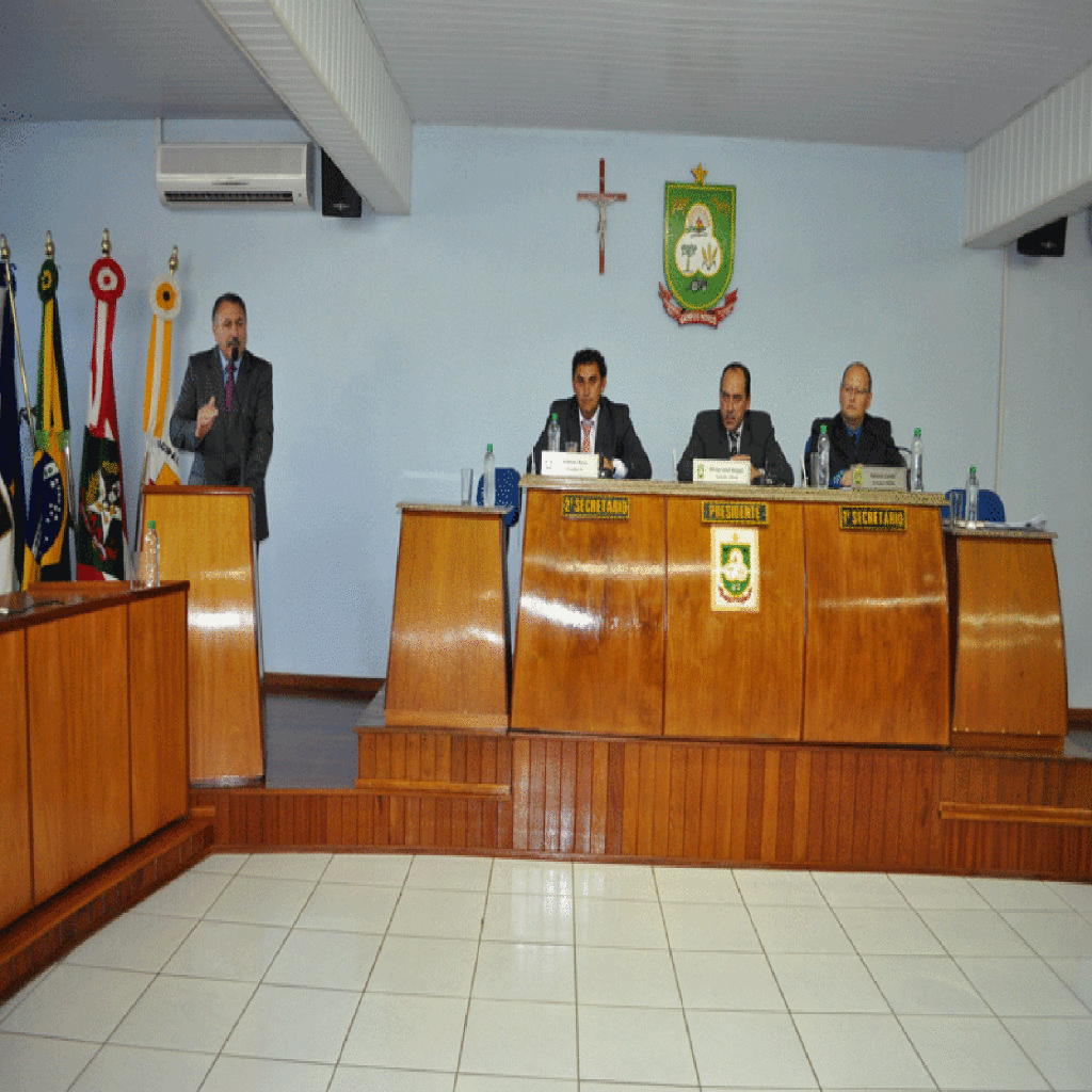 Prefeito Nelson Cruz participa da 1ª Sessão da Câmara de Vereadores