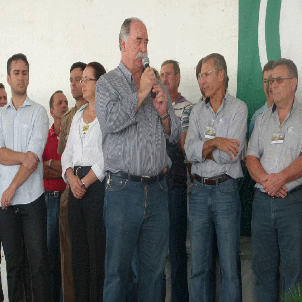 Titon garante asfaltamento do acesso entre Capinzal e Barra do Leão