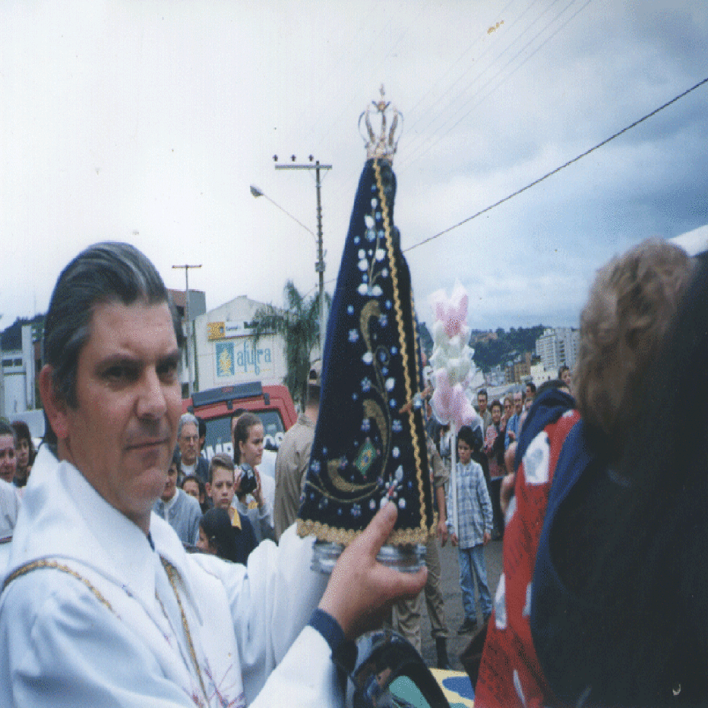 Homenagem póstuma ao eterno Padre Paulo