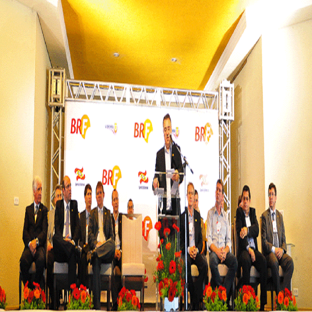Com a presença de Raimundo Colombo, BRF anuncia investimento de R$ 84 milhões na unidade de Videira