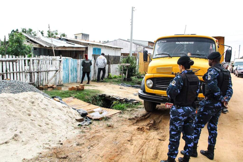 Prefeitura inicia desocupação de área verde no Toussaint