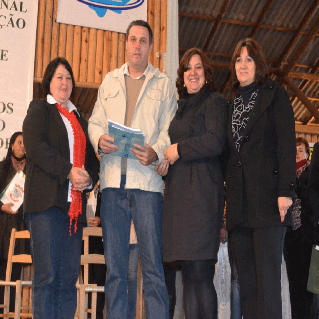 Plano Municipal de Educação de Zortéa é entregue oficialmente