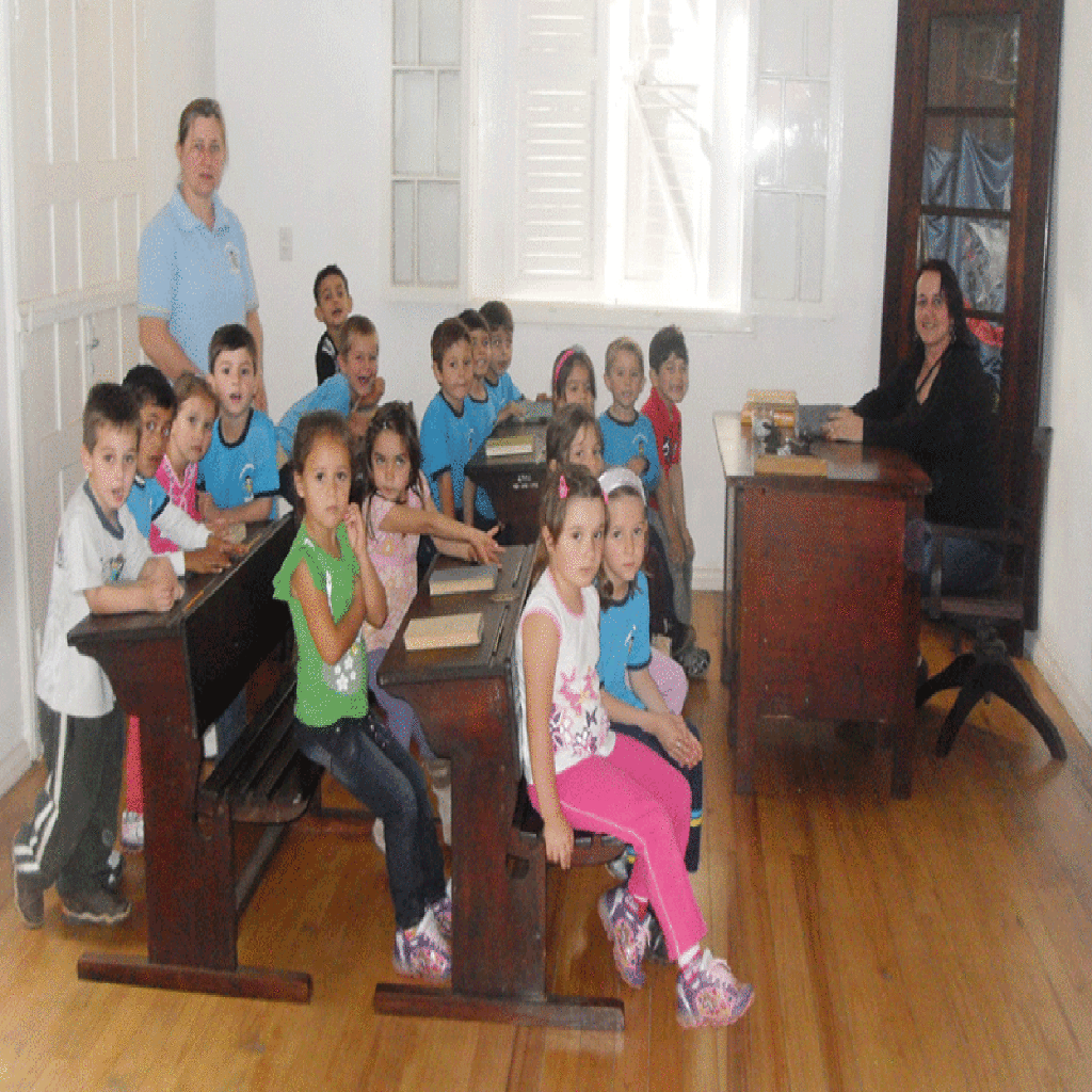 Alunos do CMEI Fada Madrinha visitam Piratuba
