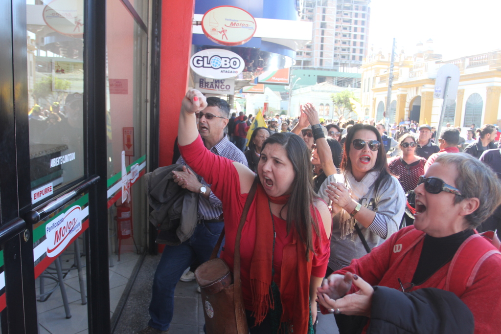 Greve Geral fecha lojas no centro de Pelotas
