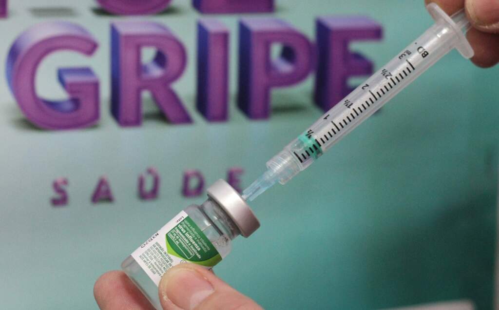 Quase nove mil pessoas foram vacinadas contra a gripe em quatro dias em Pelotas
