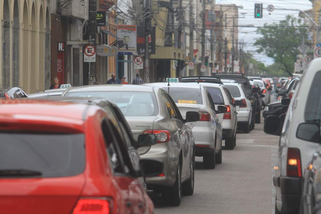 Licenciamento de placas com final 1, 2 e 3 vence dia 30 de abril