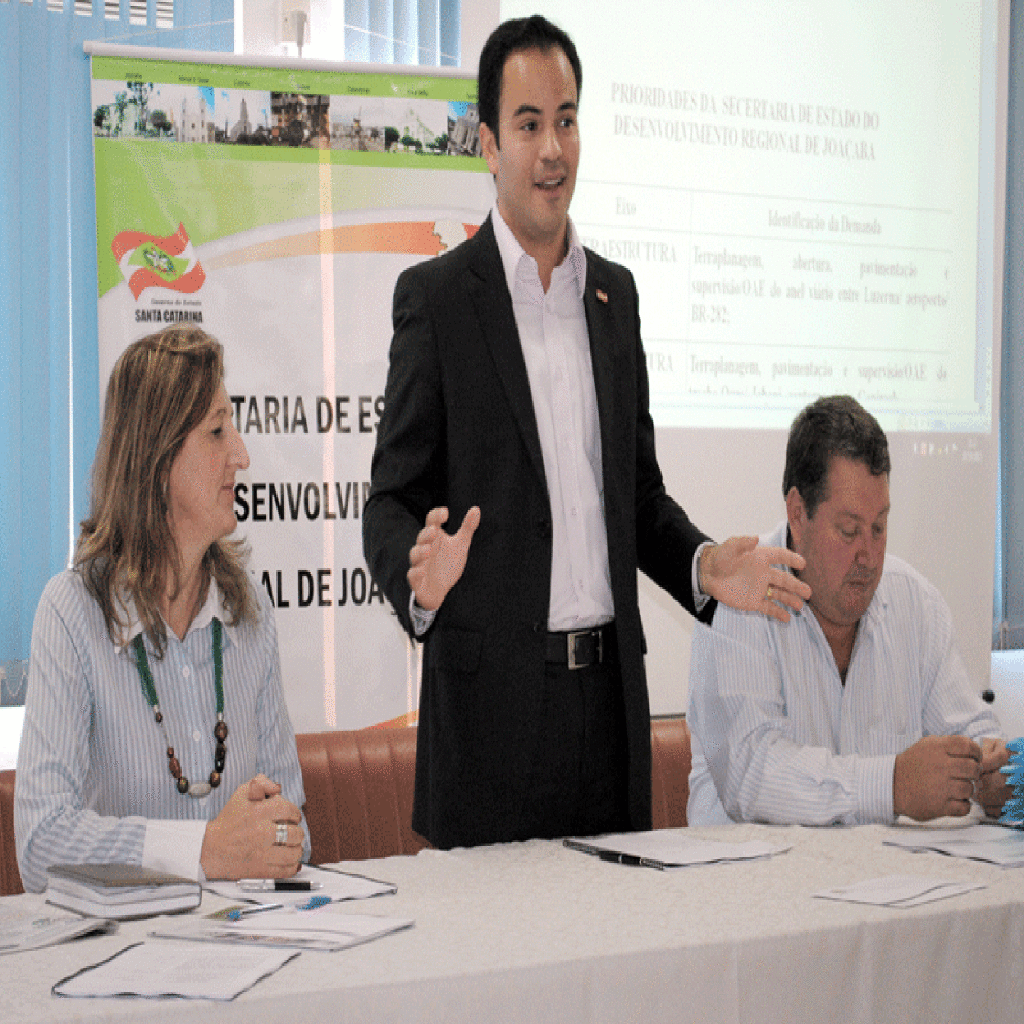 Secretário de Estado do Planejamento participa de reunião em Joaçaba