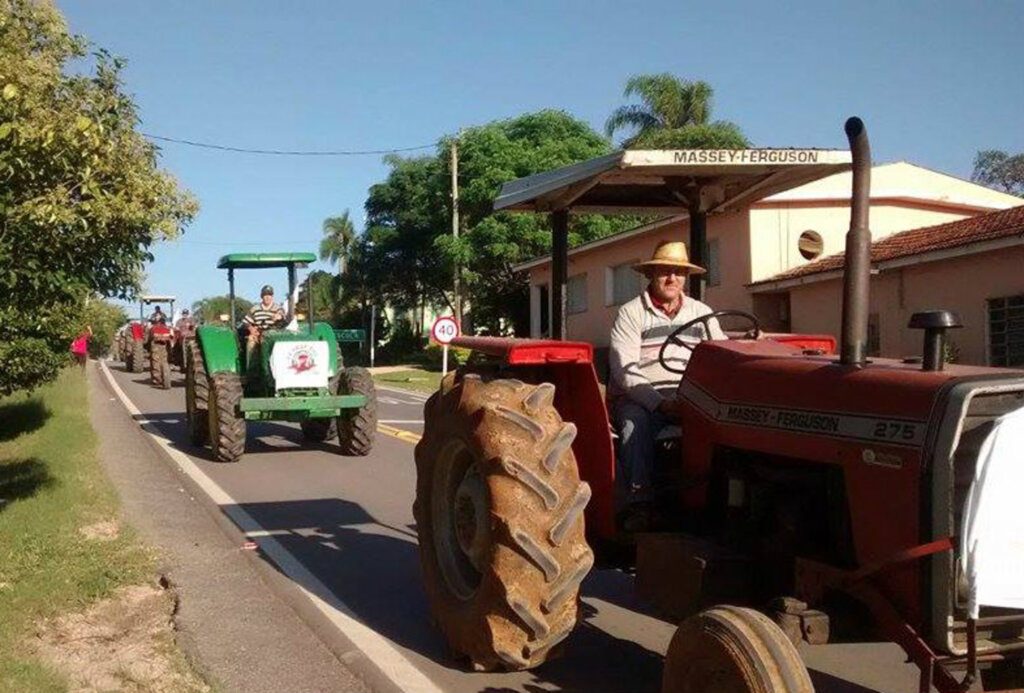 Manifestantes bloqueiam a BR-116 em São Lourenço do Sul