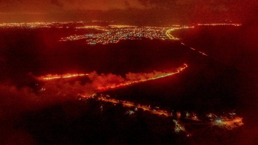 Manhã foi de limpeza no Pontal da Barra