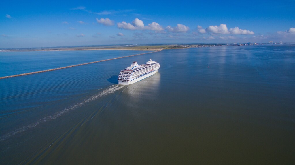 Primeiro transatlântico do ano chega ao Porto do Rio Grande