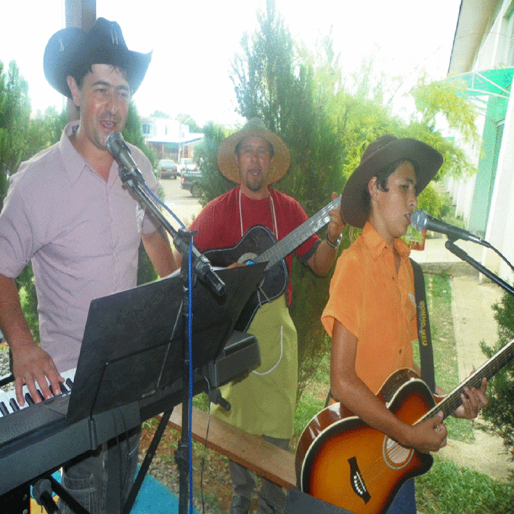 PRIMEIRO ANIVERSÁRIO DA FEIRA DA AGRICULTURA FAMILIAR