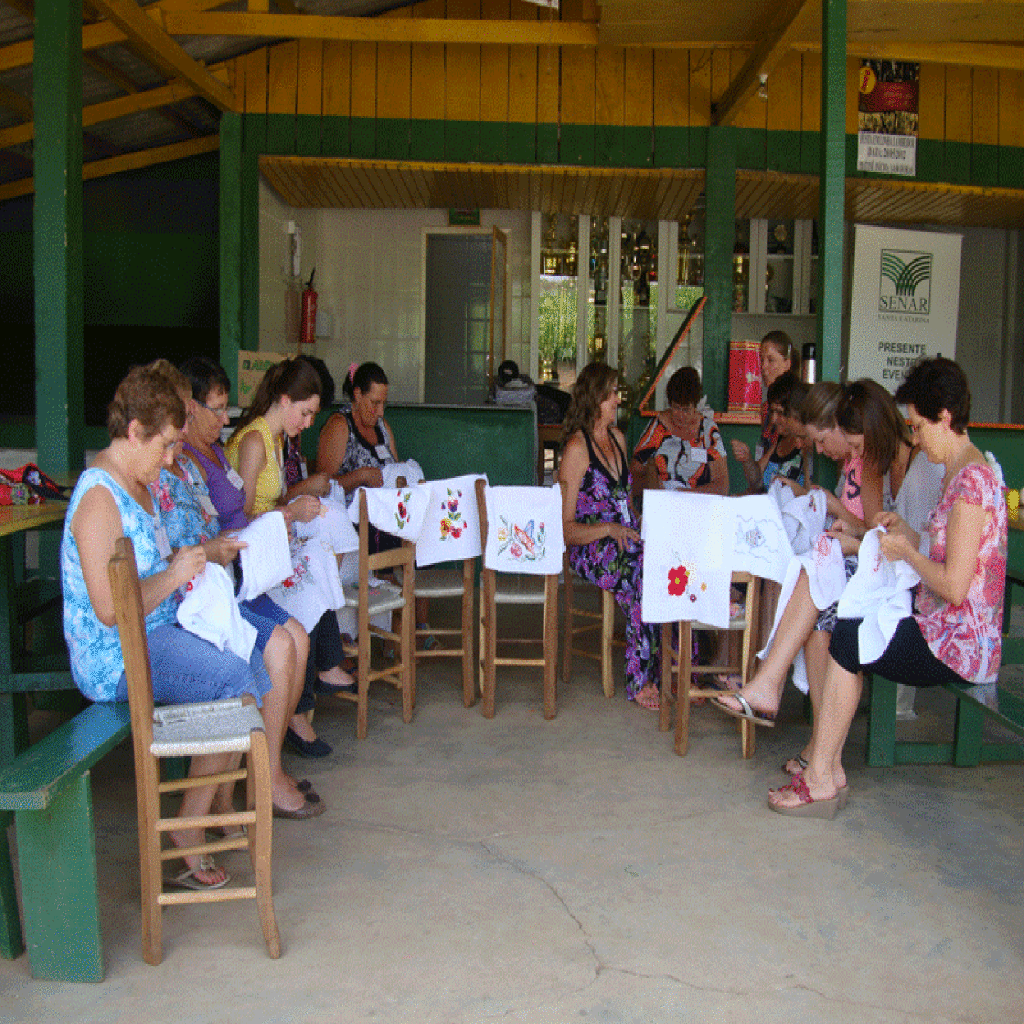 CURSOS SÃO OFERECIDOS AOS CLUBES DE MÃES DE IPIRA