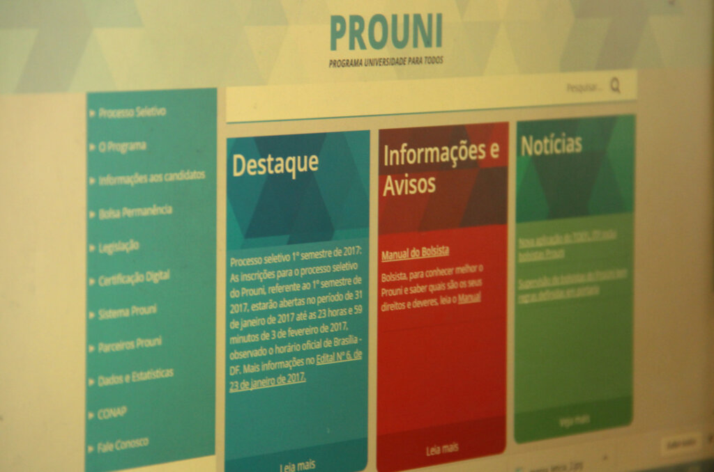 ProUni oferece 214 mil bolsas no primeiro semestre; inscrições começam na terça