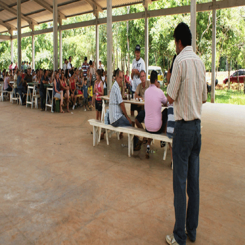 ADMINISTRAÇÃO MUNICIPAL DE IPIRA REALIZA ALMOÇO DE CONFRATERNIZAÇÃO AOS SERVIDORES
