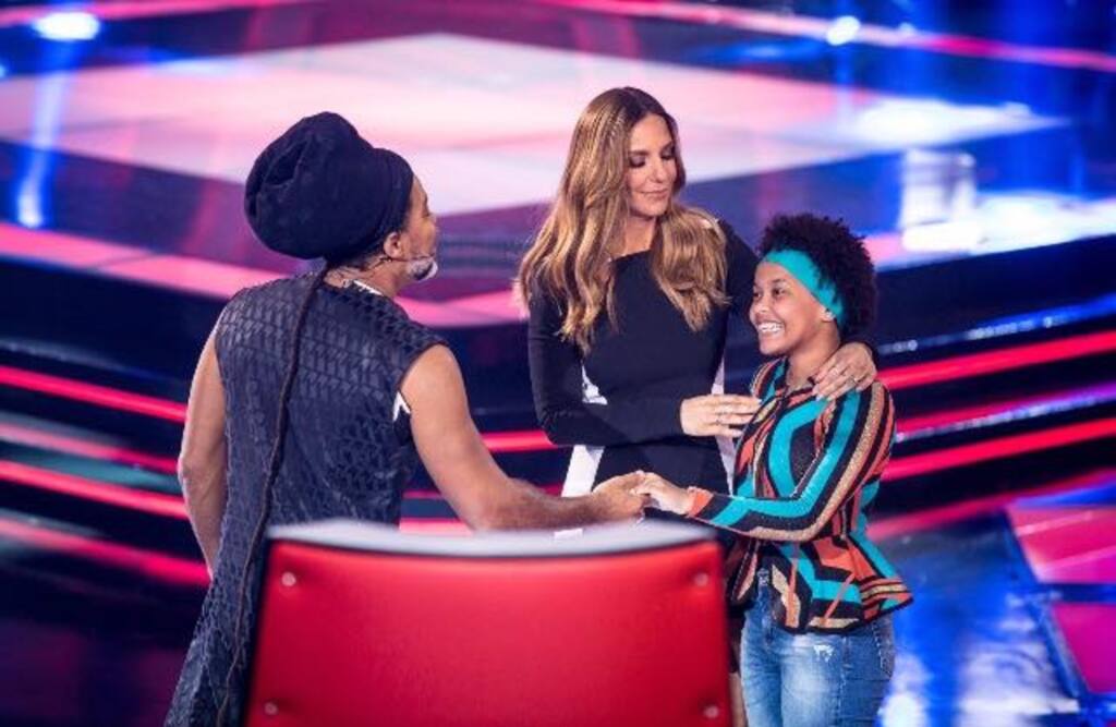 Menina de 14 anos, que participou do  The Voice Kids, sofre ofensas raciais na internet