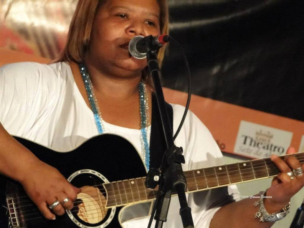 Projeto oferece curso de violão gratuito em Pelotas