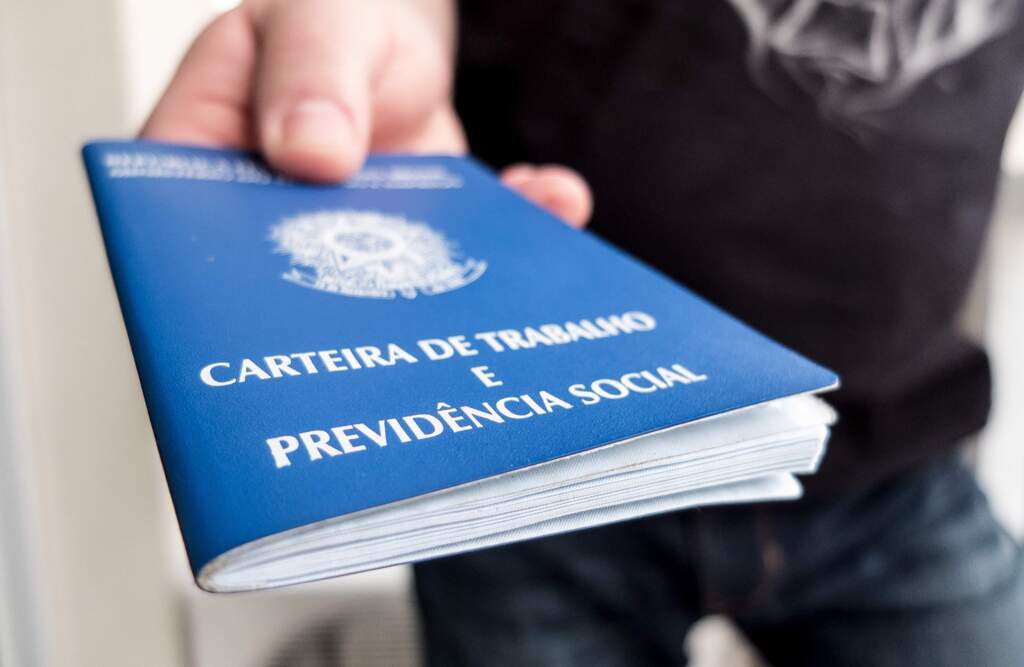 Pelotas perdeu 482 vagas até novembro