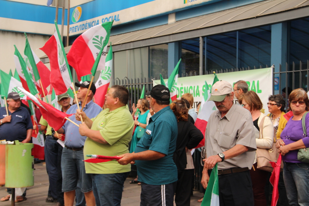 Trabalhadores rurais protestam mais uma vez contra a Reforma da Previdência Rural