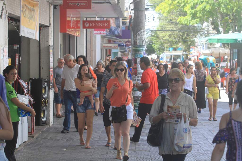 Aberta licitação para requalificar os calçadões