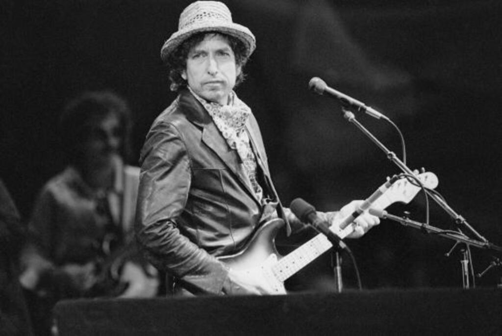 Prêmio Nobel de Literatura é concedido a Bob Dylan