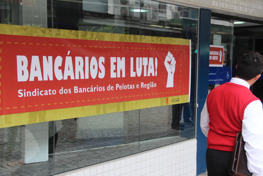 Sem acordo, greve de bancários continua nesta sexta-feira