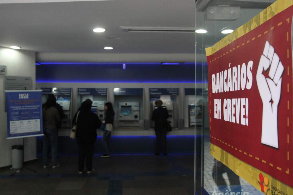 Bancários podem entrar em greve a partir do dia 6 de setembro