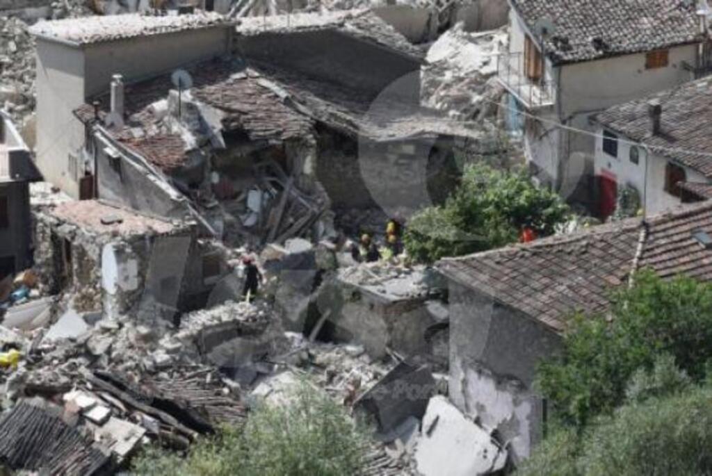 Número de mortos por terremoto na Itália chega a 120