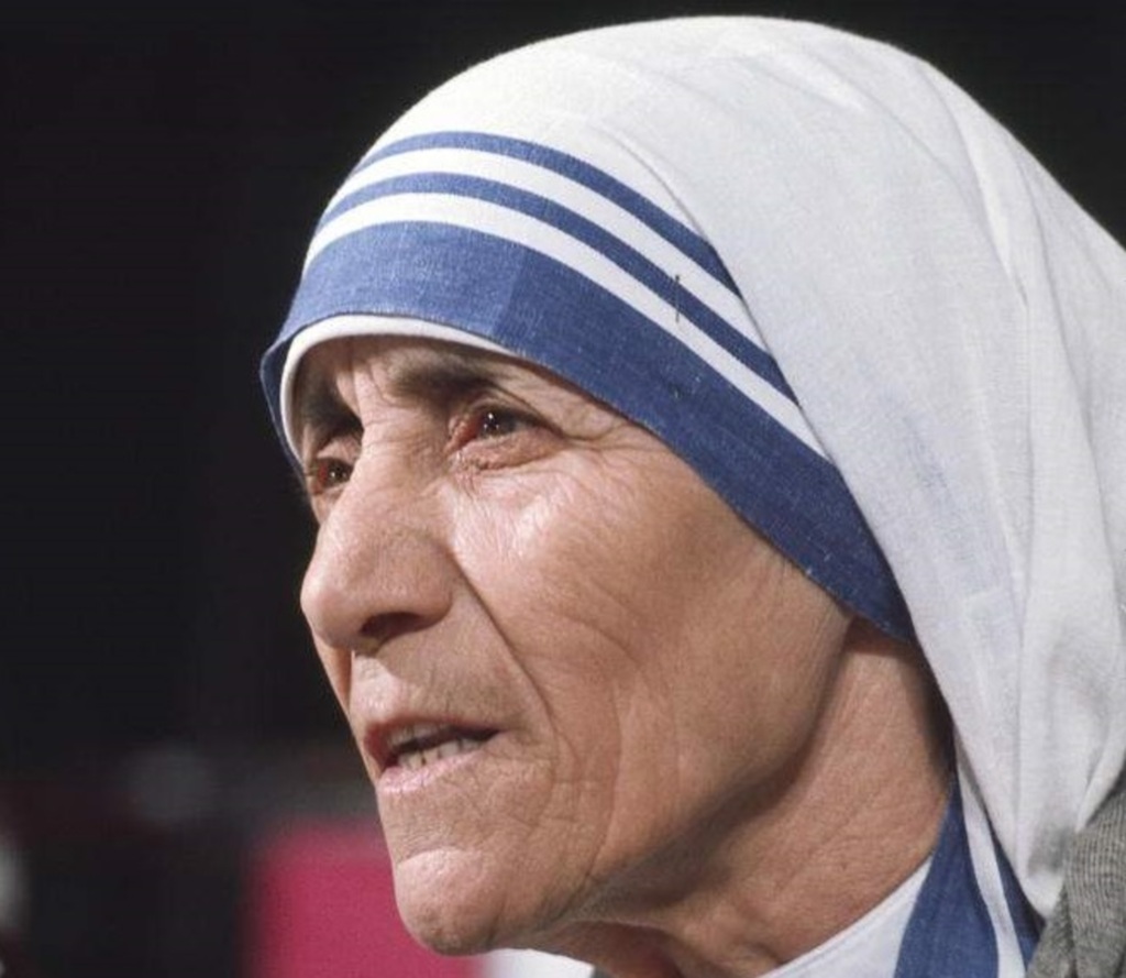 Cardeal Vinko Pulic comandará missa que irá celebrar a canonização de Madre Teresa de Calcutá