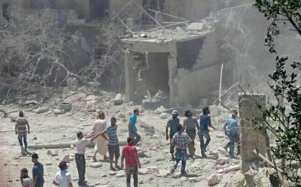 Bombardeio em maternidade na Síria deixa mortos