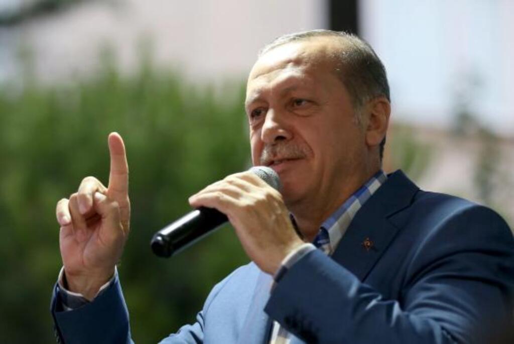 Erdogan manda fechar milhares de escolas privadas na Turquia