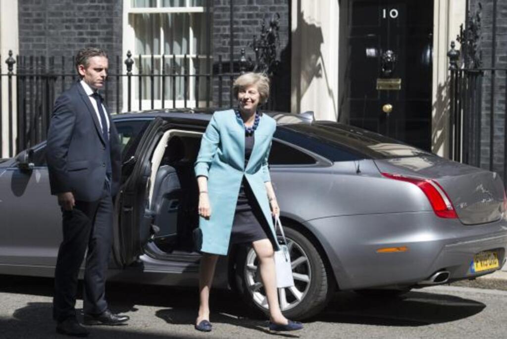 Theresa May começa a formar governo nesta quinta