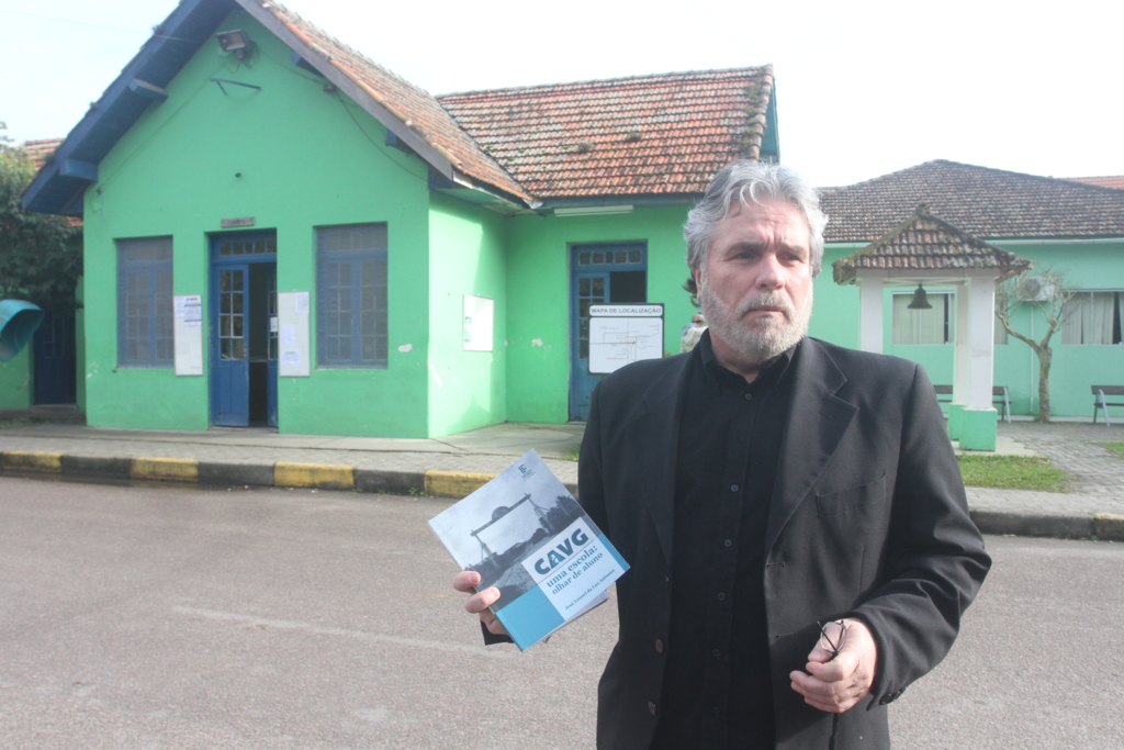 Livro resgata os 93 anos do CAVG