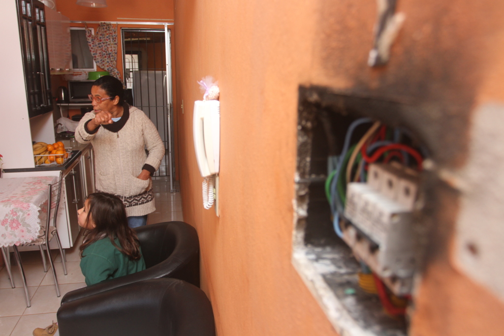 Sobrecarga elétrica nas residências do Eldorado deixa moradores preocupados